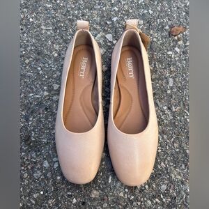 Born Beca Beige Leather Flats
